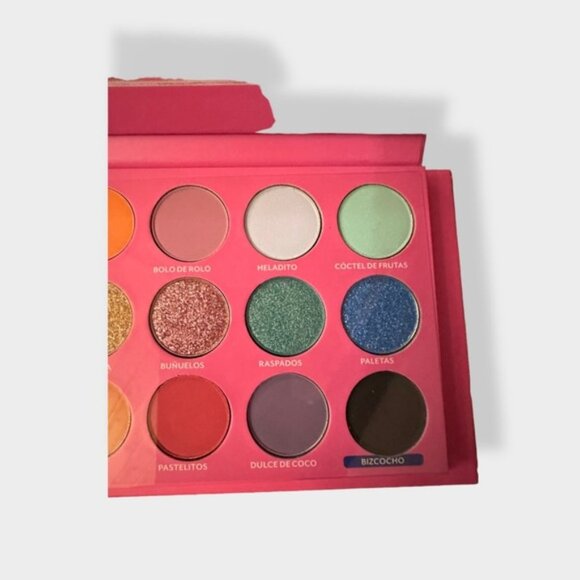 NiB Tresluce Beauty Dolce Vita Eyeshadow Palette - Picture 10 of 12